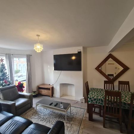 Villa 3-Bed House In London Self-Contained In Ladywell Exterior foto