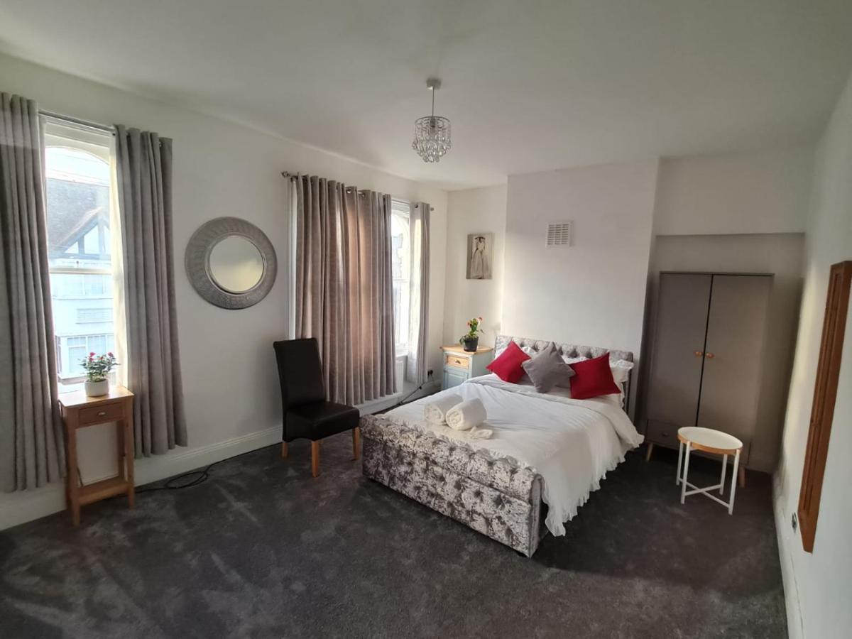 Villa 3-Bed House In London Self-Contained In Ladywell Exterior foto