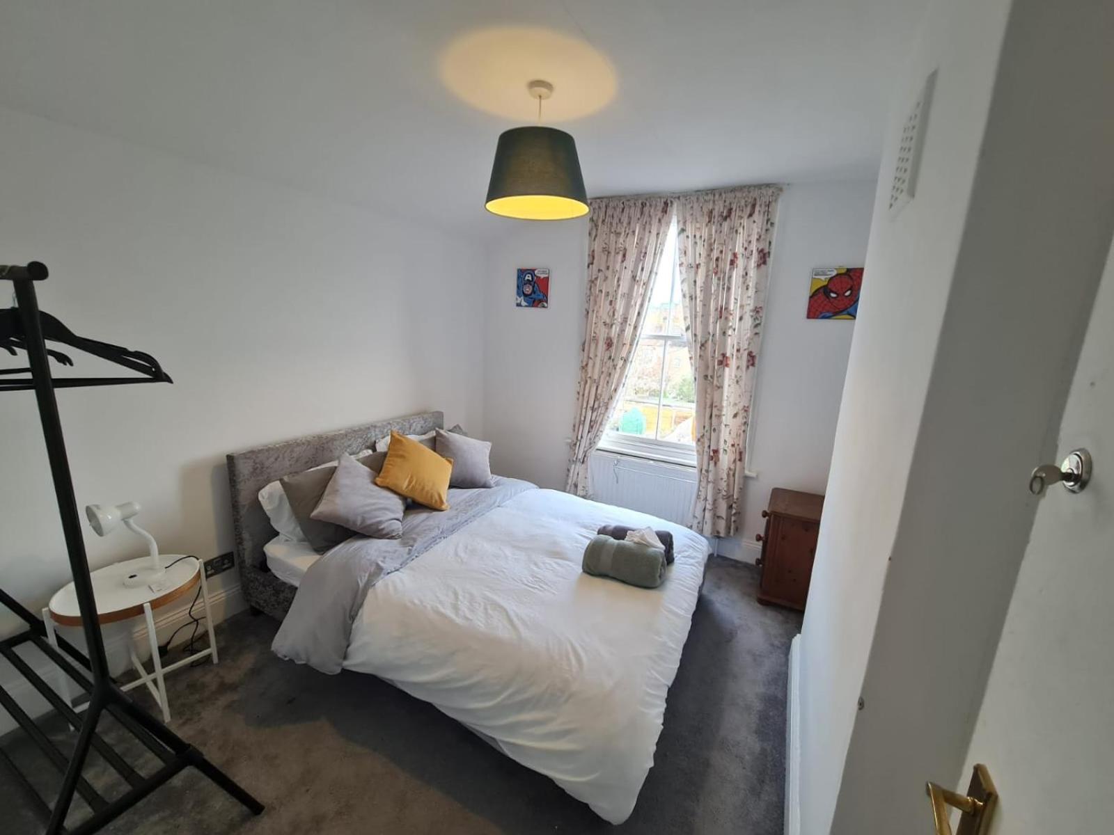 Villa 3-Bed House In London Self-Contained In Ladywell Exterior foto